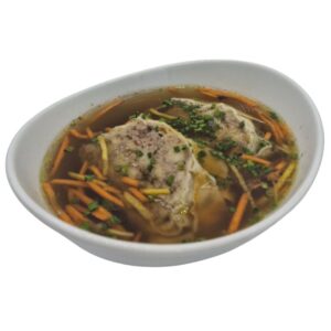 Kräftige Rindsuppe mit Fleischstrudel